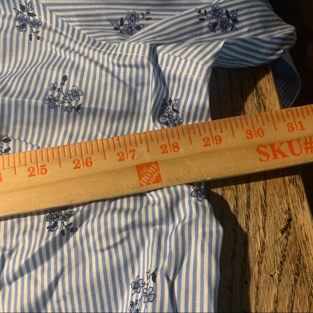 Chaps button down shirt women’s - Picture 9 of 10